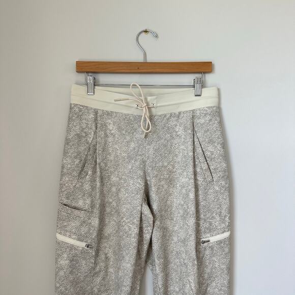 Athleta Venture Printed High Rise Jogger Pants Gray 6 - Picture 4 of 11